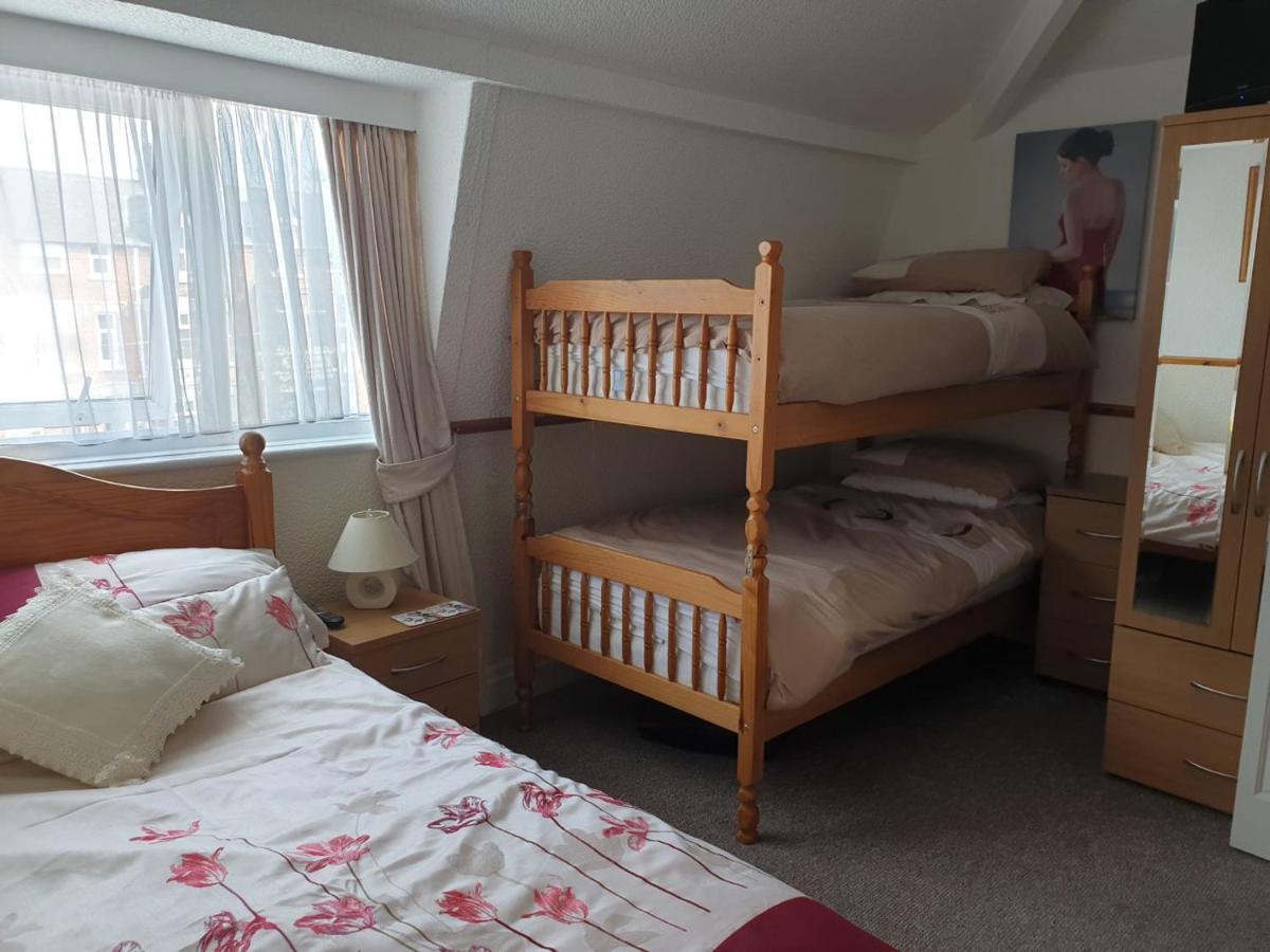 Guest house Sheridan Scarborough